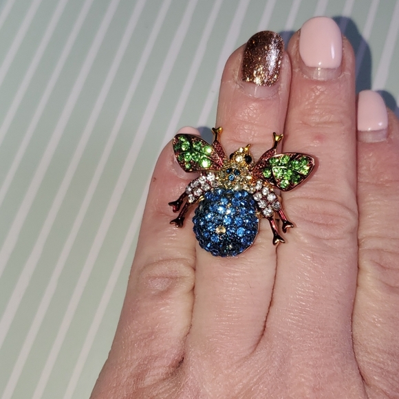 Bug ring! Bling - Picture 4 of 4
